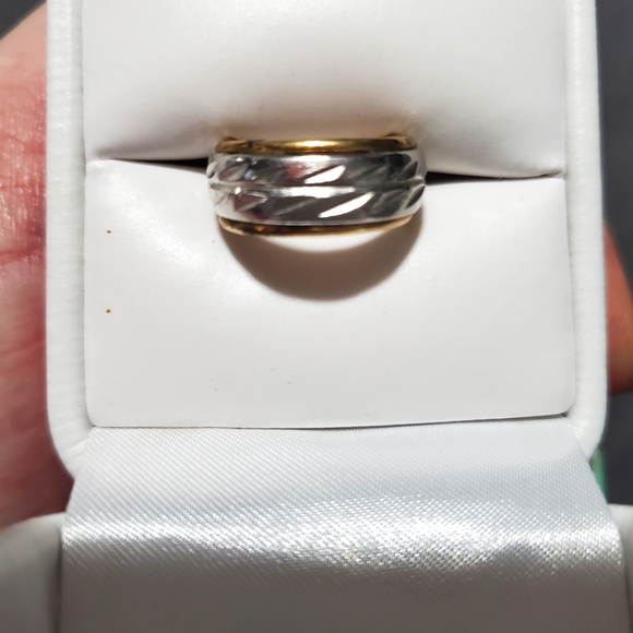 Gold, Vintage Ring, By Designer Uncas - Picture 2 of 2